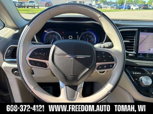 Used 2021 Chrysler Pacifica Limited w/ Premium & Safety Sphere Group AWD/4WD image 14