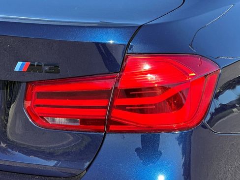 Used 2018 BMW M3 Base image 33