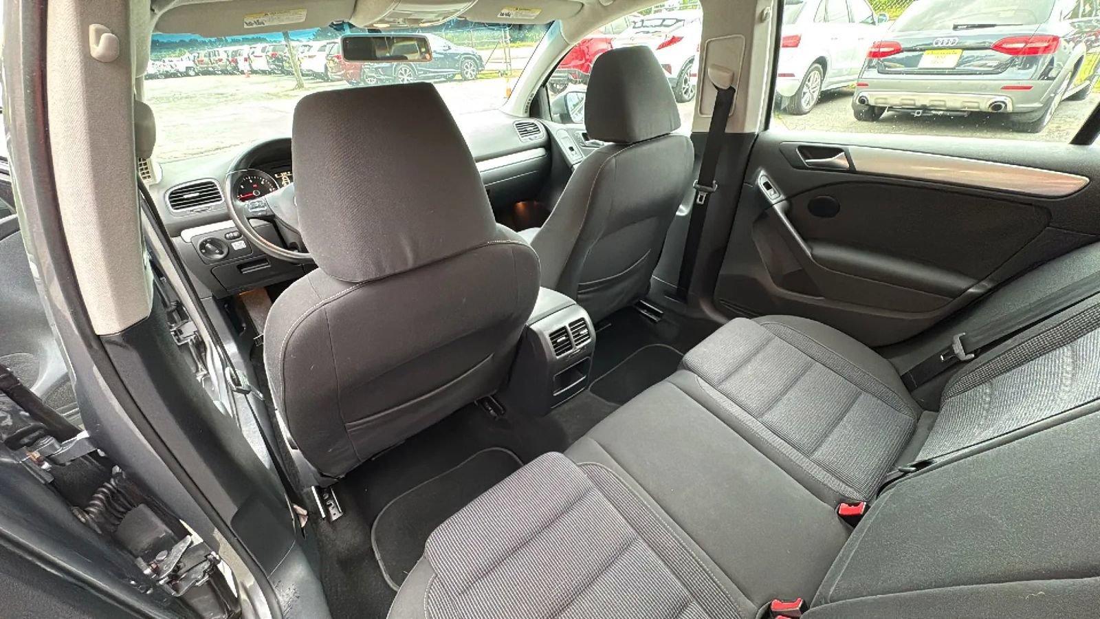 Used 2013 Volkswagen Golf TDI FWD image 13