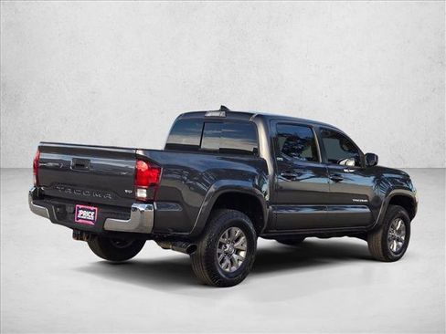 Used 2018 Toyota Tacoma SR5 image 5