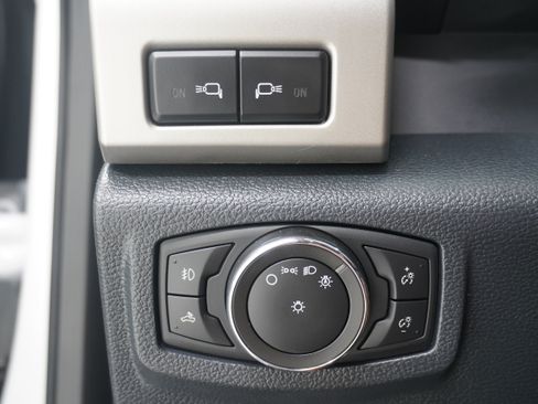Used 2022 Ford F250 Lariat w/ Lariat Value Package AWD/4WD image 30