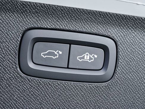 New 2026 Volvo XC90 T8 Plus AWD/4WD image 33