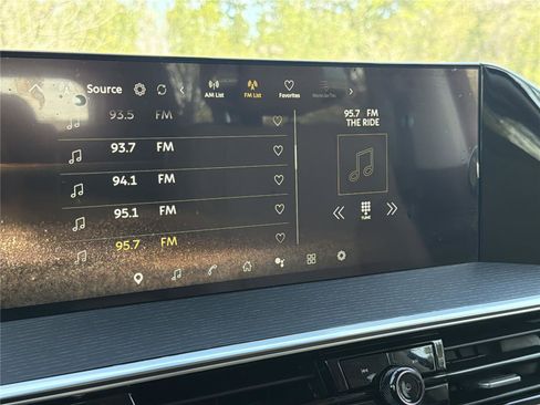 Used 2025 INFINITI QX80 Sensory AWD/4WD image 9