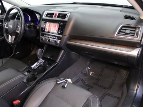 Used 2017 Subaru Outback 2.5i Limited AWD/4WD image 36