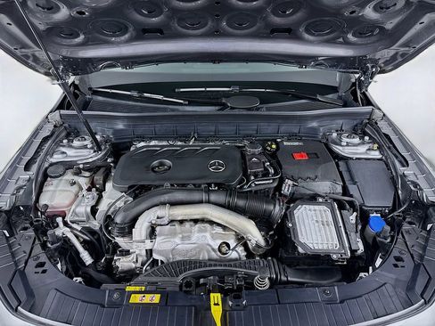 Used 2026 Mercedes-Benz GLB 250 4MATIC image 31