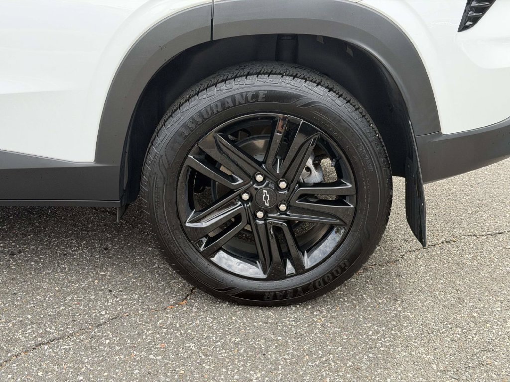 Used 2025 Chevrolet Trax ACTIV w/ Driver Confidence Package FWD image 14