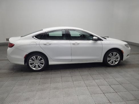 Used 2016 Chrysler 200 Limited image 10