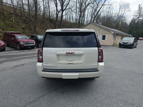 Used 2015 GMC Yukon XL SLT w/ Open Road Package AWD/4WD image 4