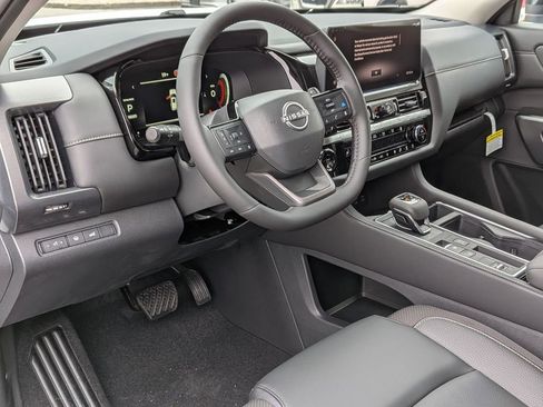 New 2026 Nissan Pathfinder SL image 17