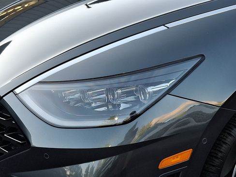 Used 2023 Hyundai Sonata Limited FWD image 9