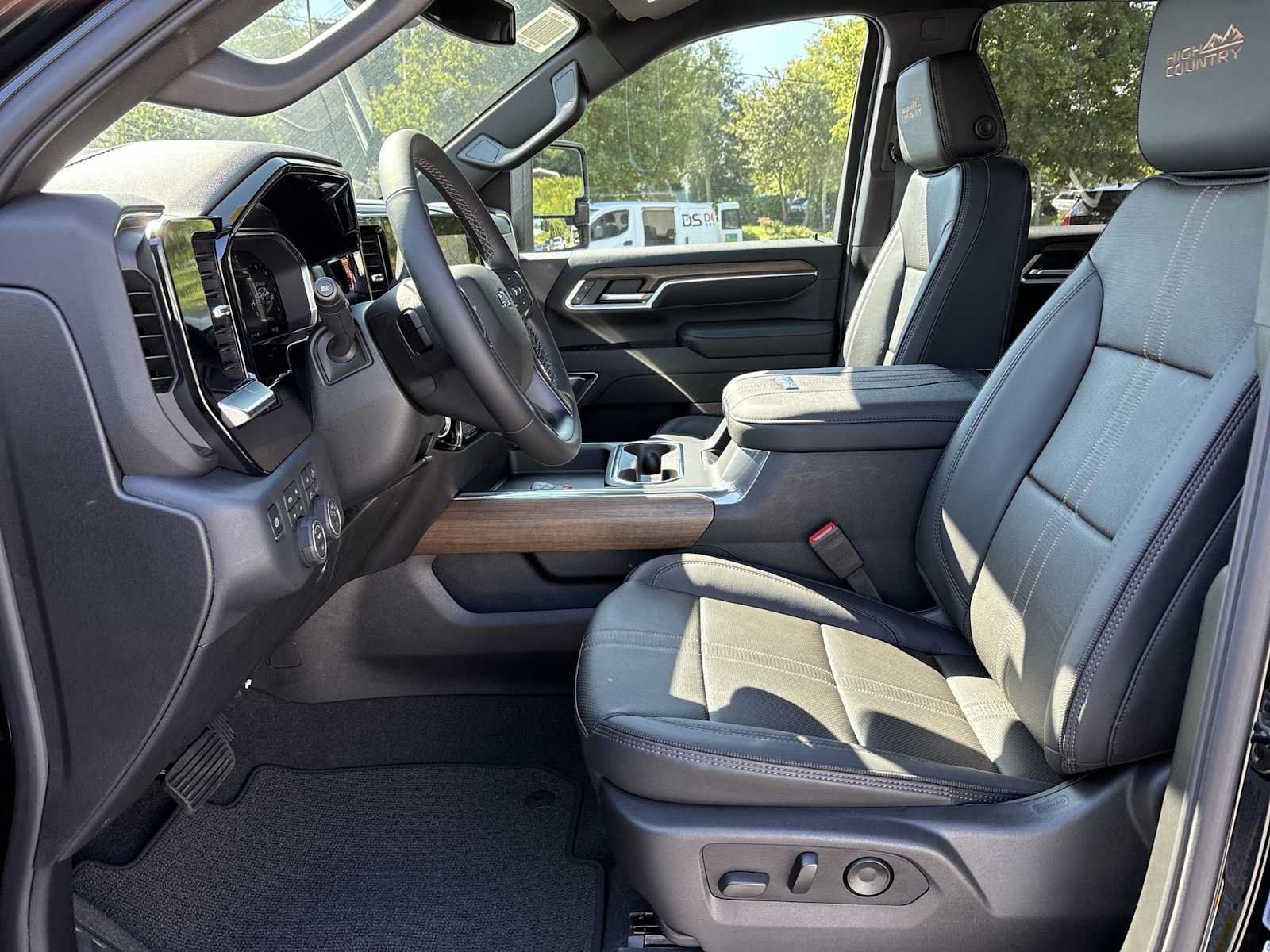 New 2026 Chevrolet Silverado 2500 High Country w/ Midnight Edition AWD/4WD image 19