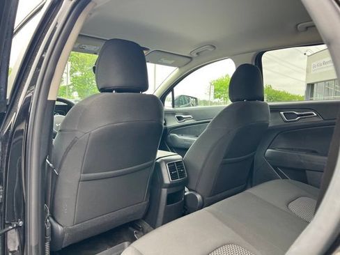 Used 2023 Kia Sportage LX AWD/4WD image 11