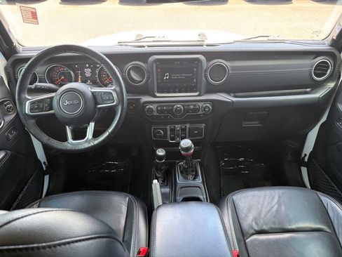 Used 2018 Jeep Wrangler Unlimited Sahara AWD/4WD image 25