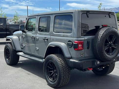 Used 2022 Jeep Wrangler Unlimited Sahara AWD/4WD image 7