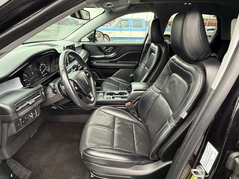 Used 2022 Lincoln Corsair AWD w/ Premium Package image 12