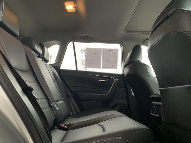 Used 2019 Toyota RAV4 XLE Premium FWD image 34