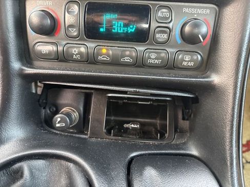 Used 2002 Chevrolet Corvette Convertible w/ Preferred Equipment Group2 image 24