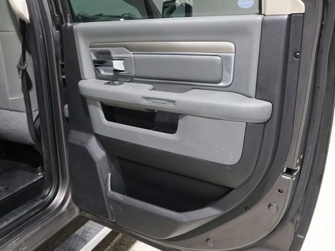 Used 2014 RAM 2500 SLT image 21