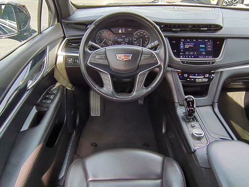 Used 2024 Cadillac XT5 Premium Luxury image 16
