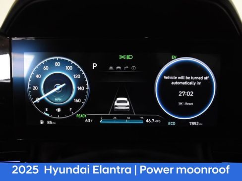 Used 2025 Hyundai Elantra Limited FWD image 14