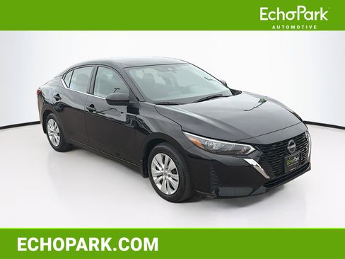 Used 2025 Nissan Sentra S FWD image 1