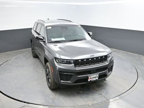 New 2026 Jeep Grand Cherokee L 4WD image 32