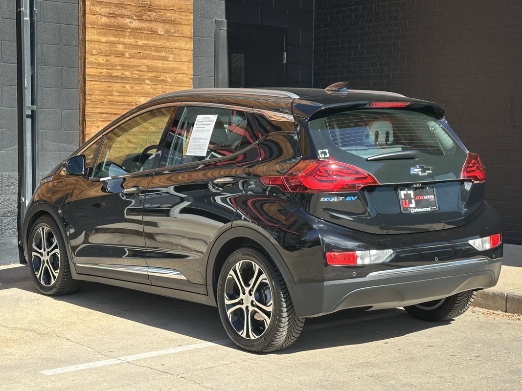 Used 2019 Chevrolet Bolt Premier w/ Infotainment Package FWD image 3