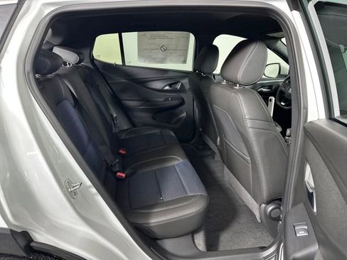 Used 2026 Buick Envista Preferred image 27