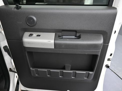 Used 2015 Ford F250 Lariat w/ Lariat Ultimate Package image 31