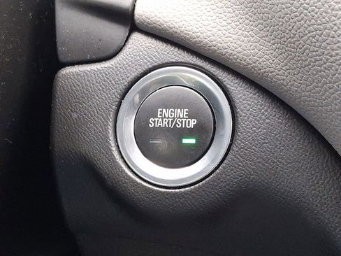Used 2022 Chevrolet Equinox LS AWD/4WD image 24