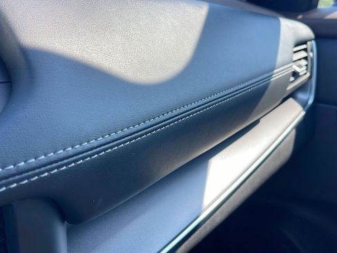 Used 2023 Nissan Rogue SV w/ SV Premium B Package FWD image 20