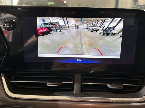 Used 2025 Chevrolet Trax ACTIV w/ Driver Confidence Package image 22