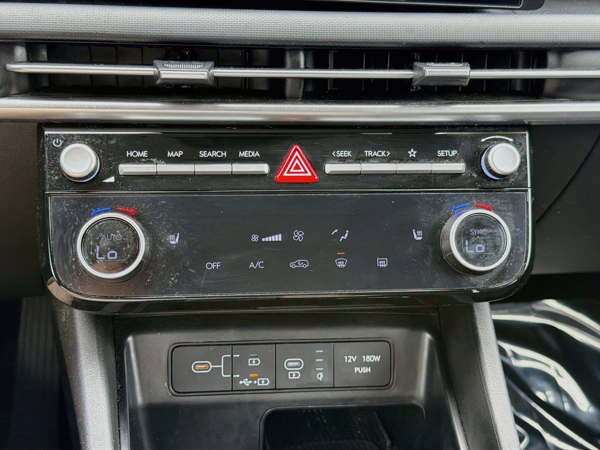 Used 2025 Hyundai Tucson SEL AWD/4WD image 32