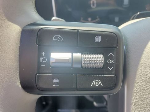 Used 2025 Hyundai Santa Fe SEL FWD image 32