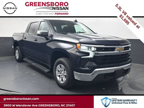 Used 2022 Chevrolet Silverado 1500 LT AWD/4WD image 1