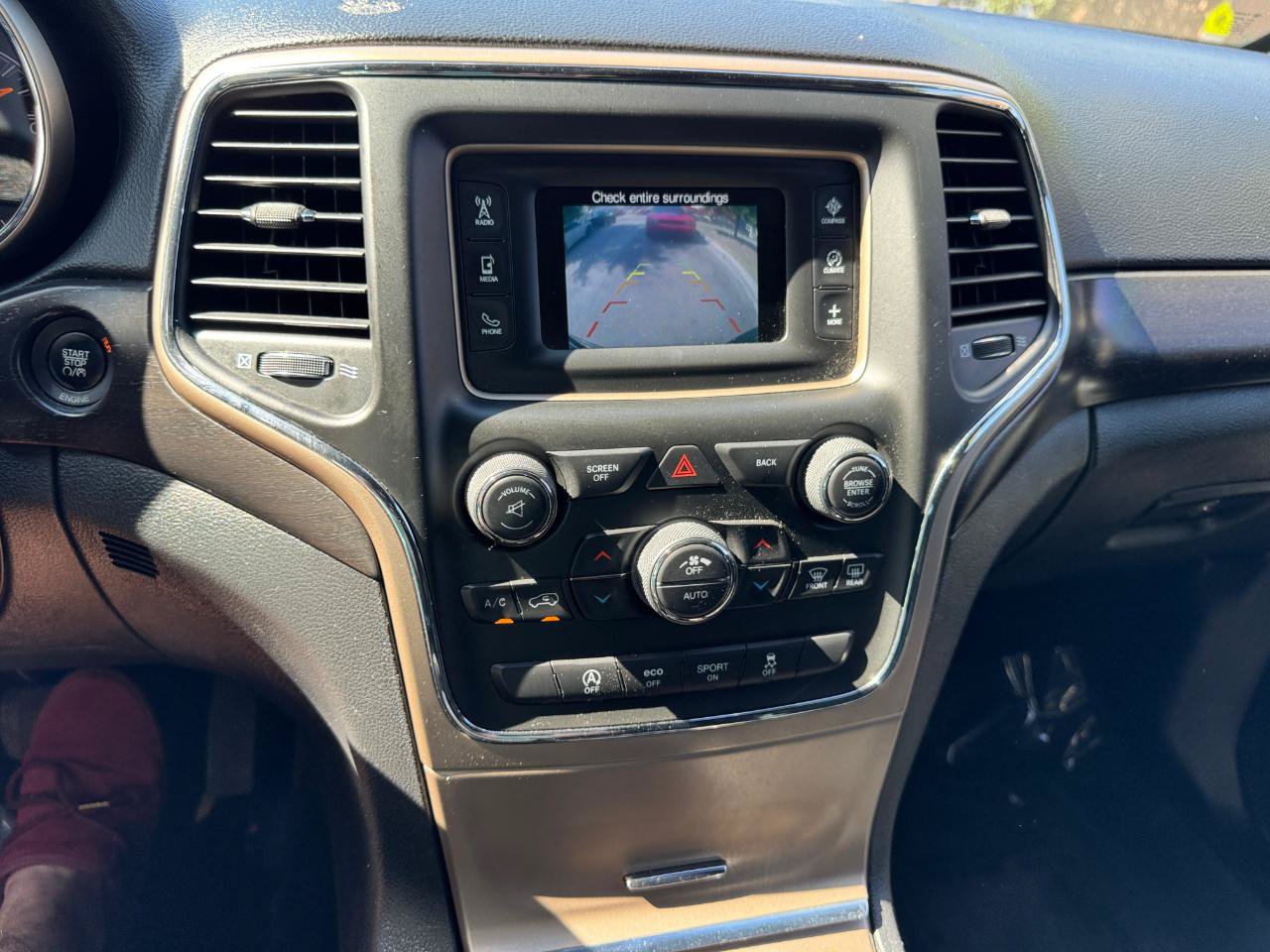 Used 2016 Jeep Grand Cherokee Laredo RWD image 21