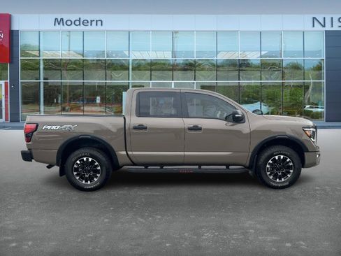 Certified 2022 Nissan Titan PRO-4X w/ Pro-4x Convenience Package image 4