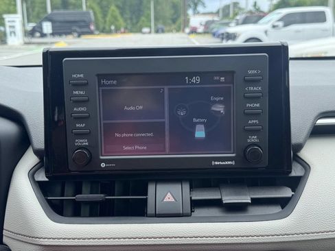 Used 2022 Toyota RAV4 XLE AWD/4WD image 18
