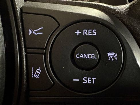 Certified 2025 Toyota RAV4 LE AWD/4WD image 10