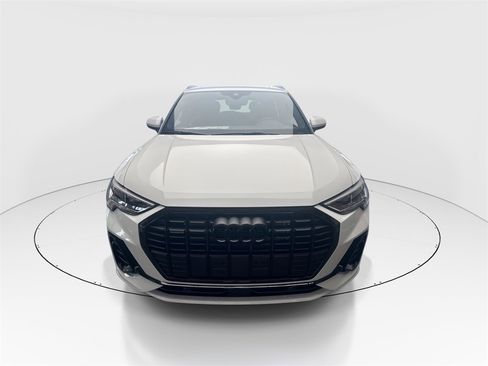 New 2025 Audi Q3 2.0T Premium image 3