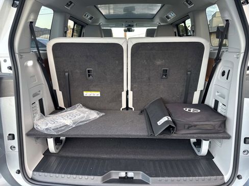 Certified 2025 Volkswagen ID. Buzz 1st Edition image 5