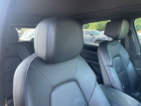 Used 2020 Porsche Cayenne AWD/4WD image 7