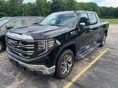 Used 2023 GMC Sierra 1500 SLT w/ SLT Premium Plus Package AWD/4WD image 1