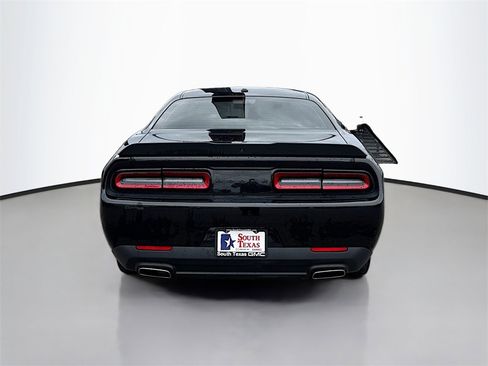 Used 2023 Dodge Challenger SXT w/ Blacktop Package image 6
