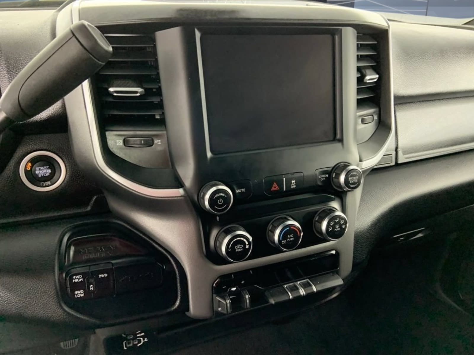 Used 2024 RAM 3500 Big Horn AWD/4WD image 19