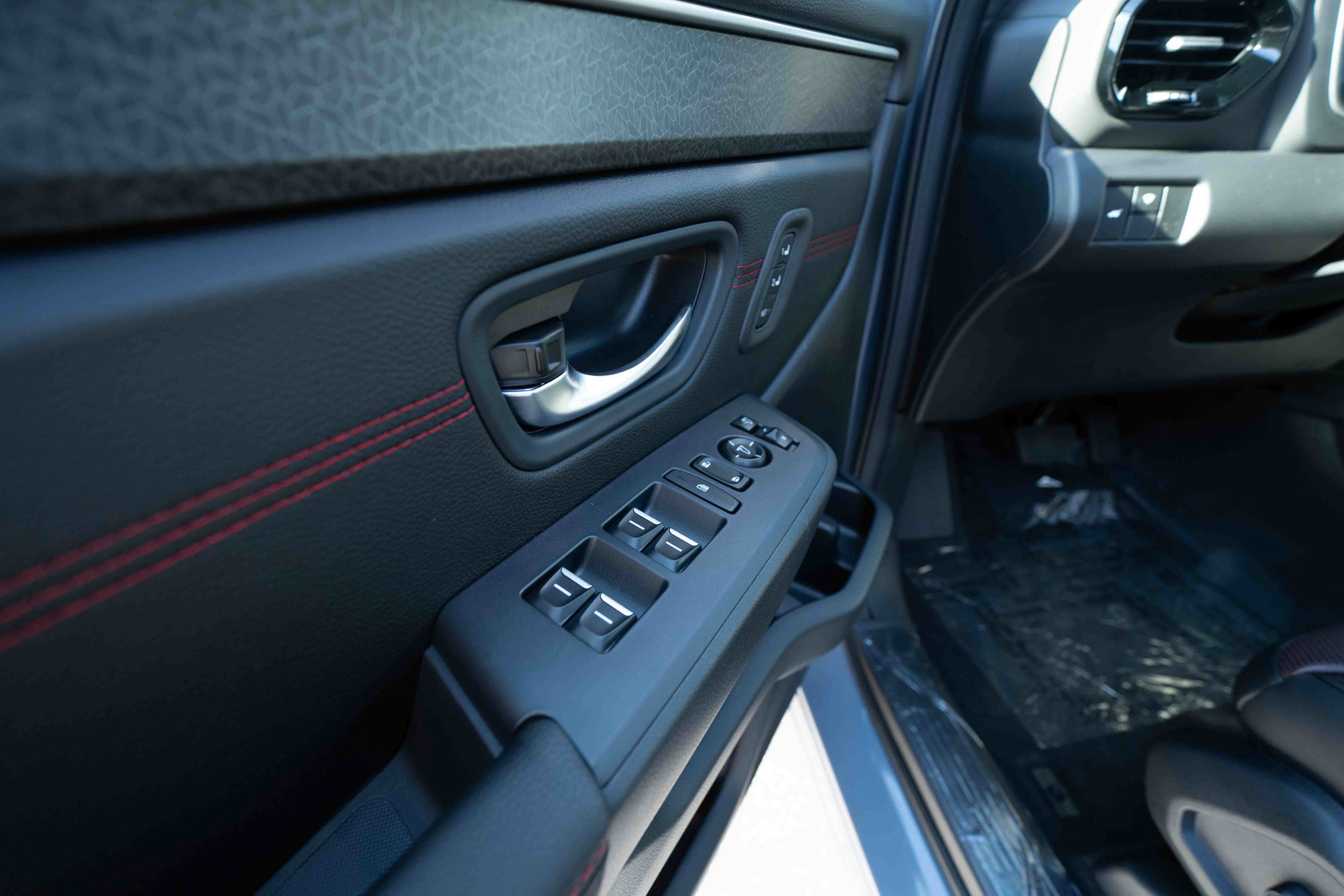 New 2026 Honda Pilot Black Edition image 7
