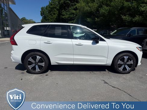 Used 2025 Volvo XC60 T8 Plus w/ Climate Package AWD/4WD image 9