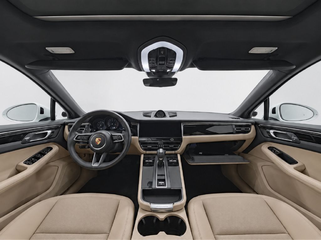 Certified 2023 Porsche Macan AWD/4WD image 10