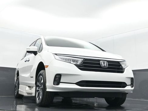 Used 2024 Honda Odyssey EX-L image 5