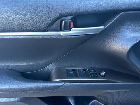 Used 2024 Toyota Camry SE image 10